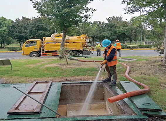 南口街道化油池清理